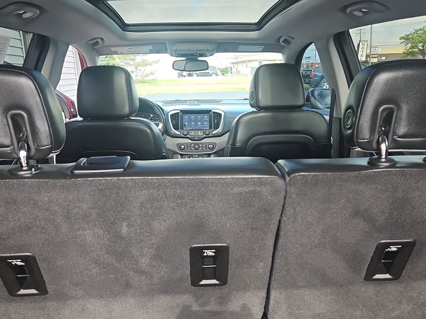 Used 2019 GMC Terrain SLT w/ Preferred Package AWD/4WD image 22