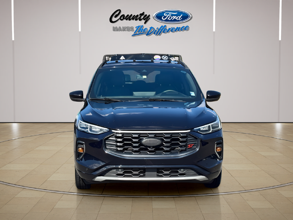 Used 2023 Ford Escape ST-Line Elite w/ Premium Technology Package AWD/4WD image 5