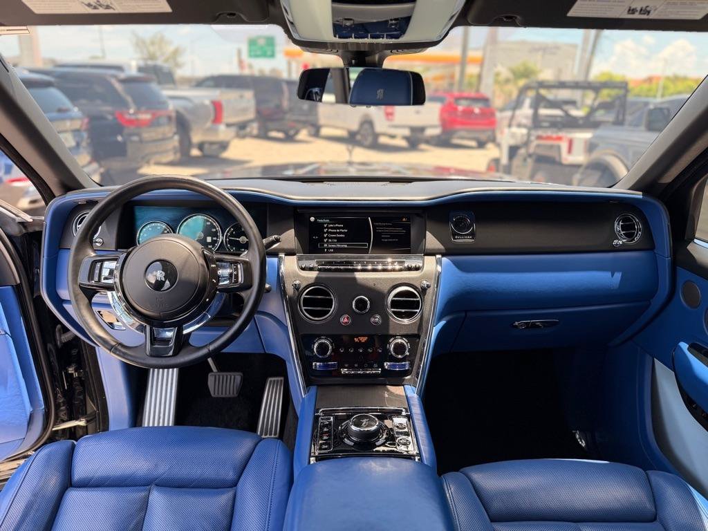 Used 2022 Rolls-Royce Cullinan AWD/4WD image 17