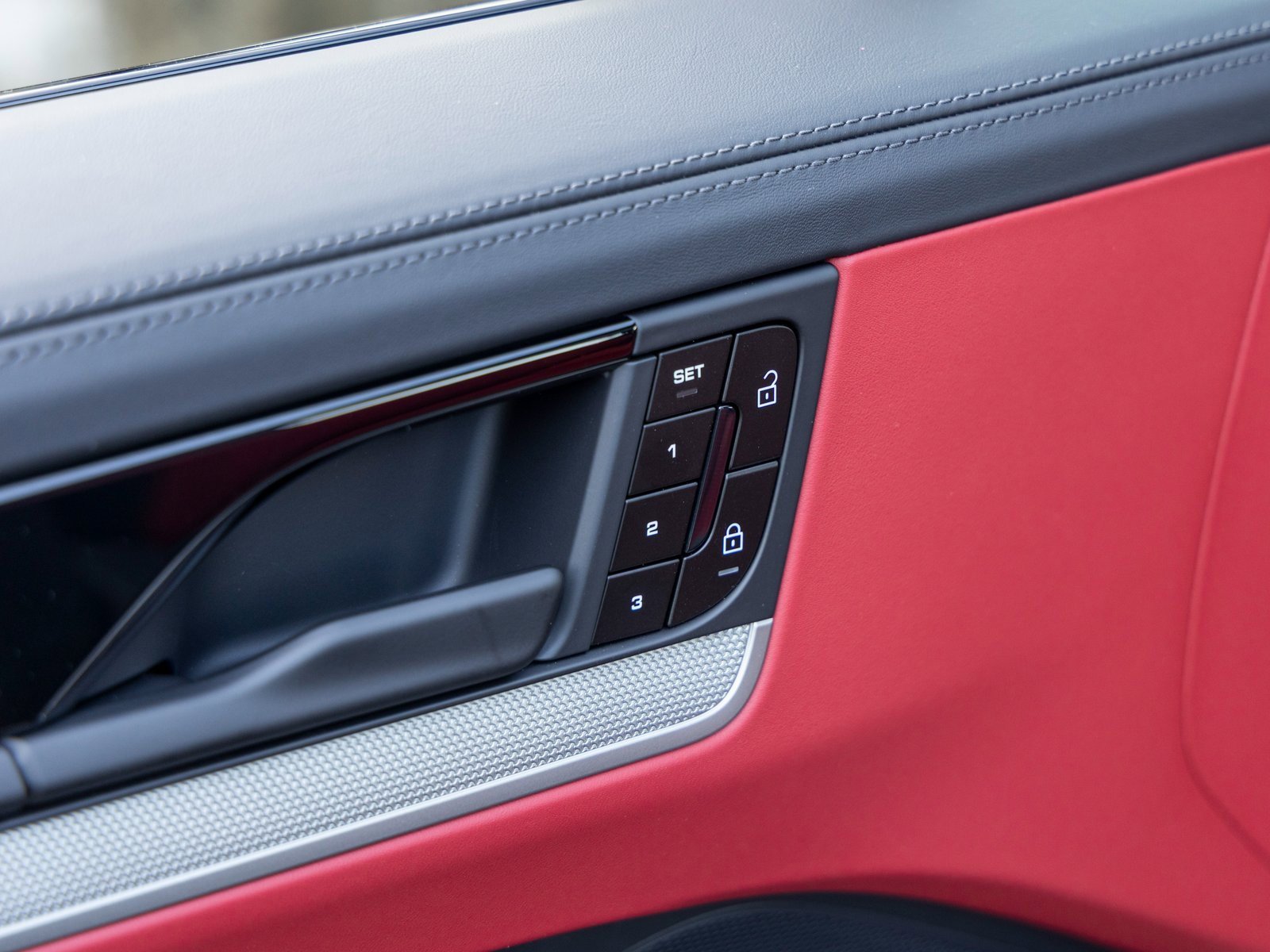 New 2026 Porsche Cayenne E-Hybrid image 24