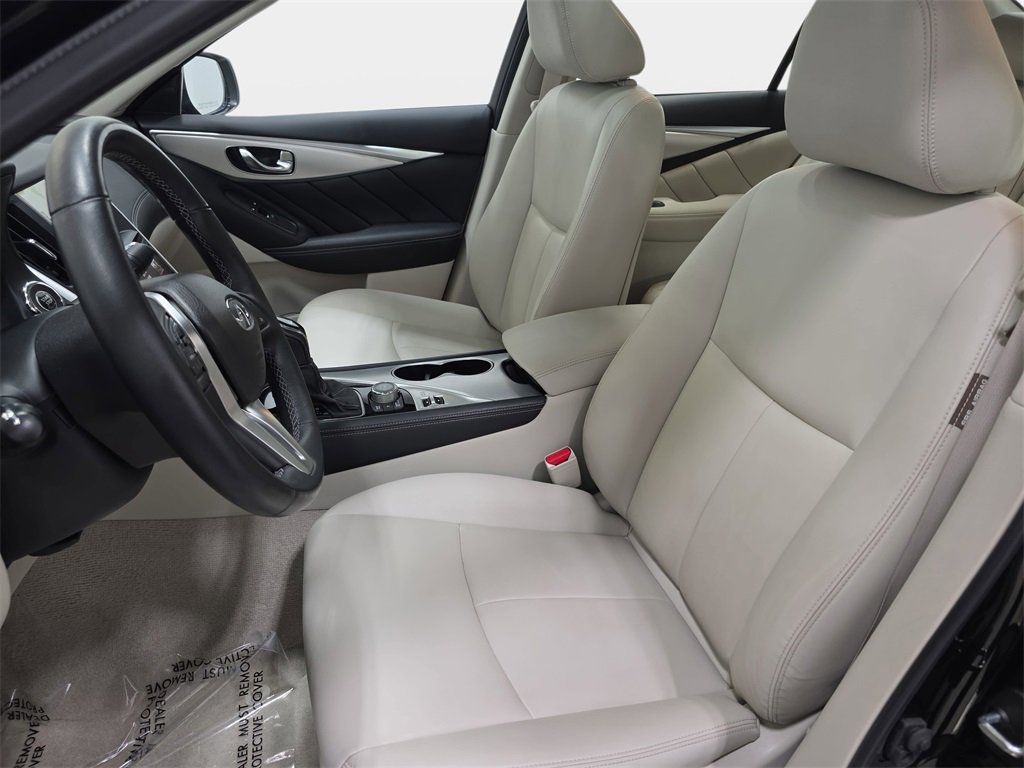 Used 2020 INFINITI Q50 Luxe w/ Essential Package (3.0T Luxe) image 14