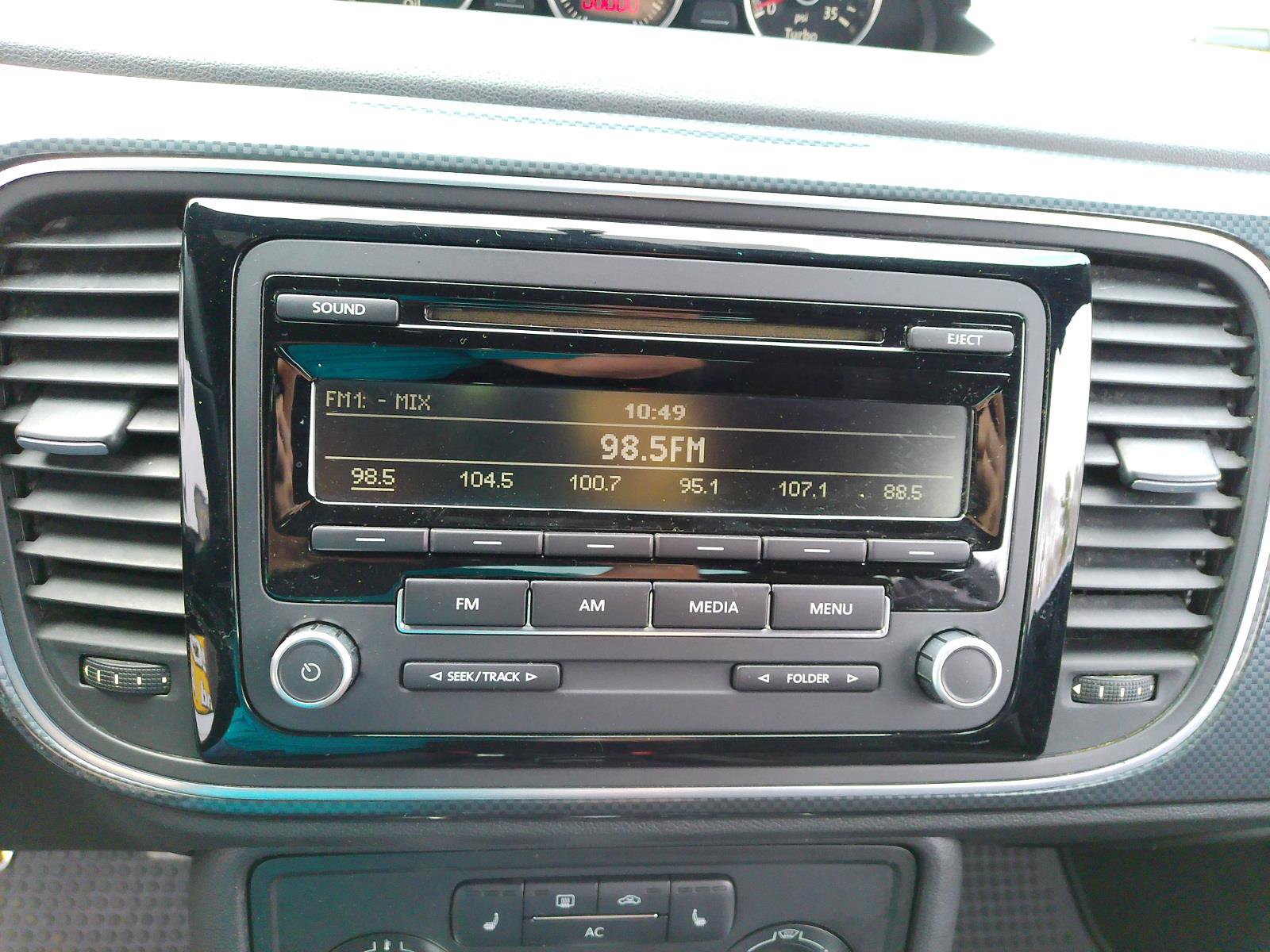 Used 2012 Volkswagen Beetle 2.0T image 16