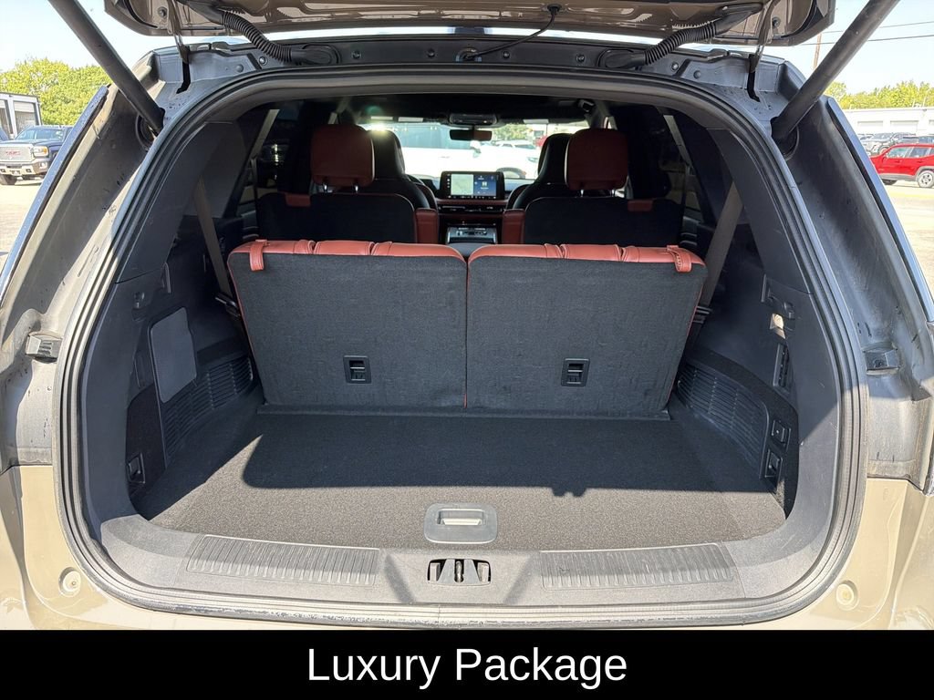 Used 2026 Lincoln Aviator Reserve AWD/4WD image 5