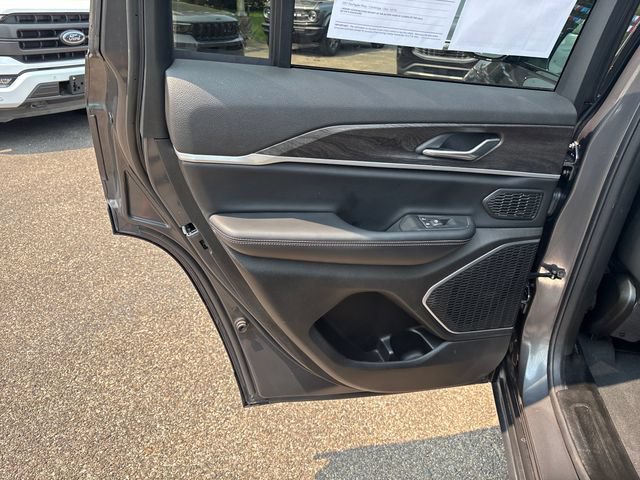 Used 2026 Jeep Grand Cherokee Limited w/ Limited Altitude Package AWD/4WD image 20