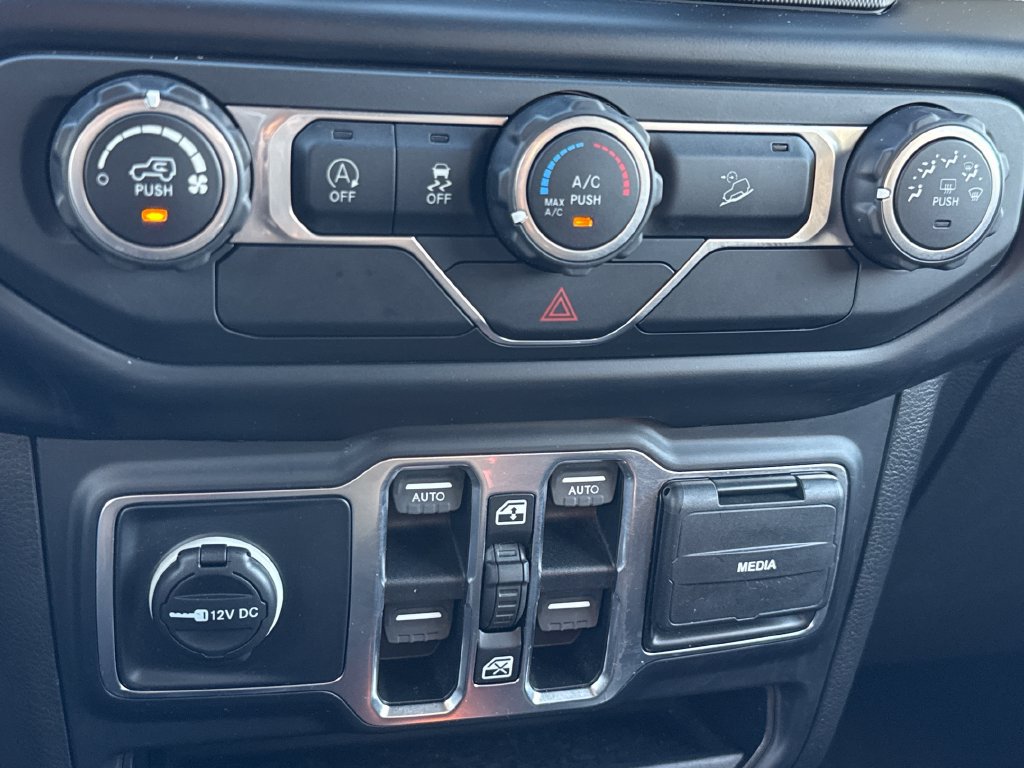 Used 2019 Jeep Wrangler Unlimited Sport S AWD/4WD image 21