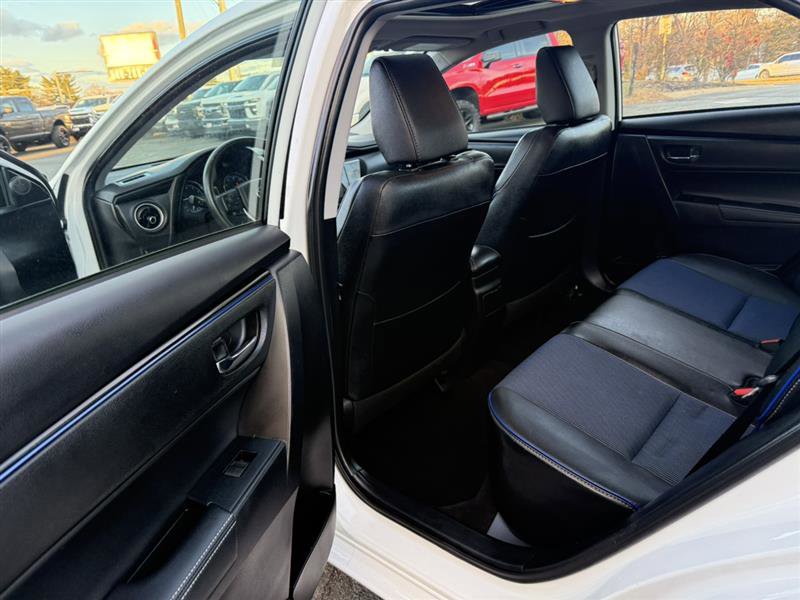 Used 2017 Toyota Corolla SE image 19