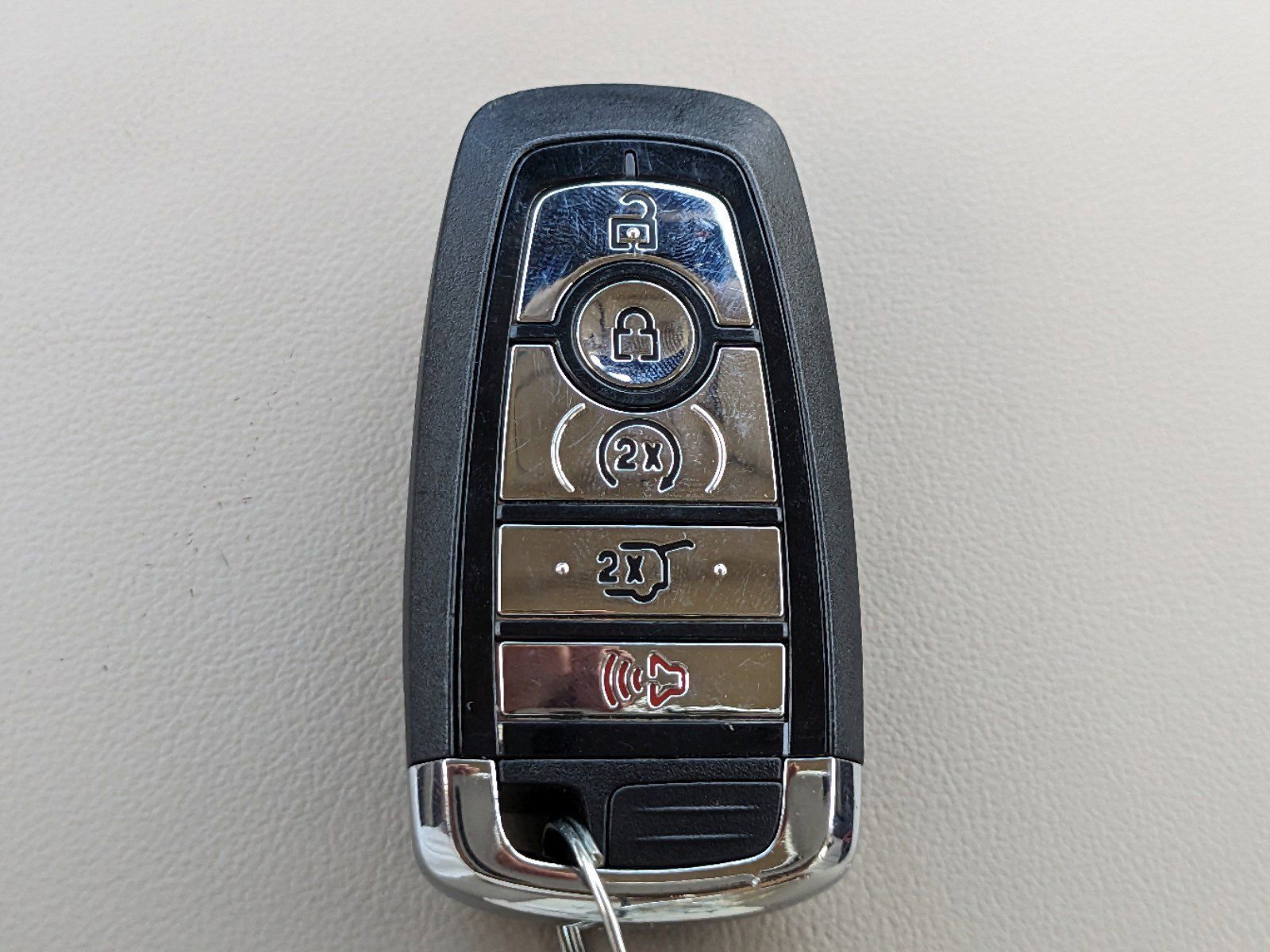 Certified 2023 Lincoln Nautilus Reserve w/ Equipment Group 201A image 33