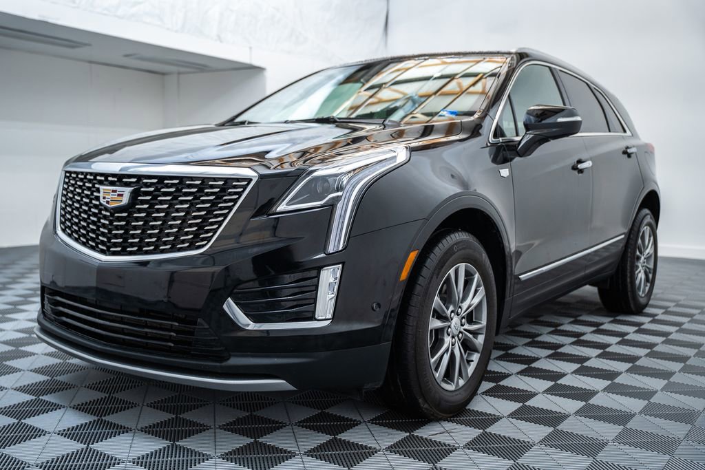 Used 2021 Cadillac XT5 Premium Luxury FWD image 3
