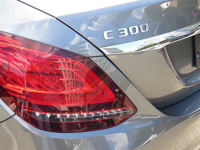 Used 2019 Mercedes-Benz C 300 4MATIC Sedan image 30