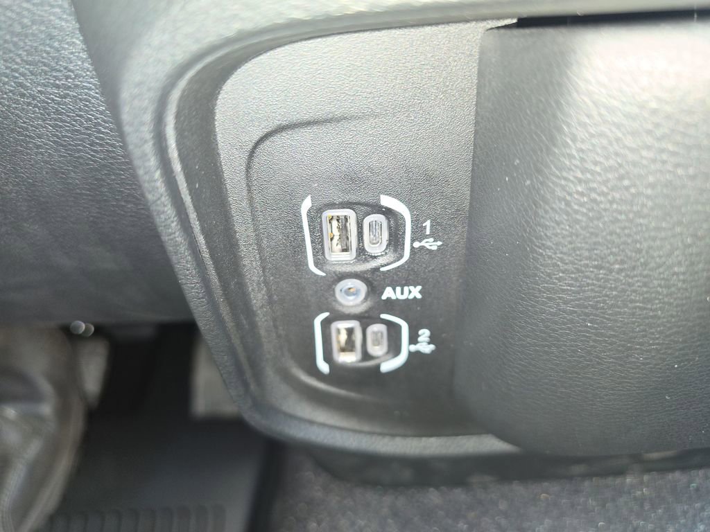 Used 2025 RAM 1500 Tradesman w/ Night Edition AWD/4WD image 29