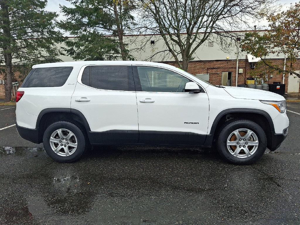 Used 2019 GMC Acadia SLE w/ LPO, Floor Liner Package AWD/4WD image 8