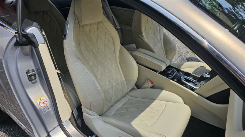 Used 2015 Bentley Continental GT image 20