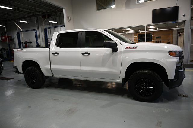 Used 2020 Chevrolet Silverado 1500 Custom Trail Boss w/ Custom Convenience Package image 4