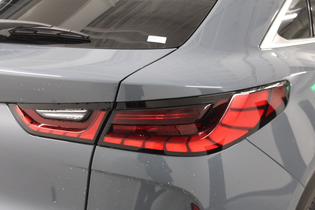 Used 2025 INFINITI QX55 Luxe w/ Cargo Package image 7