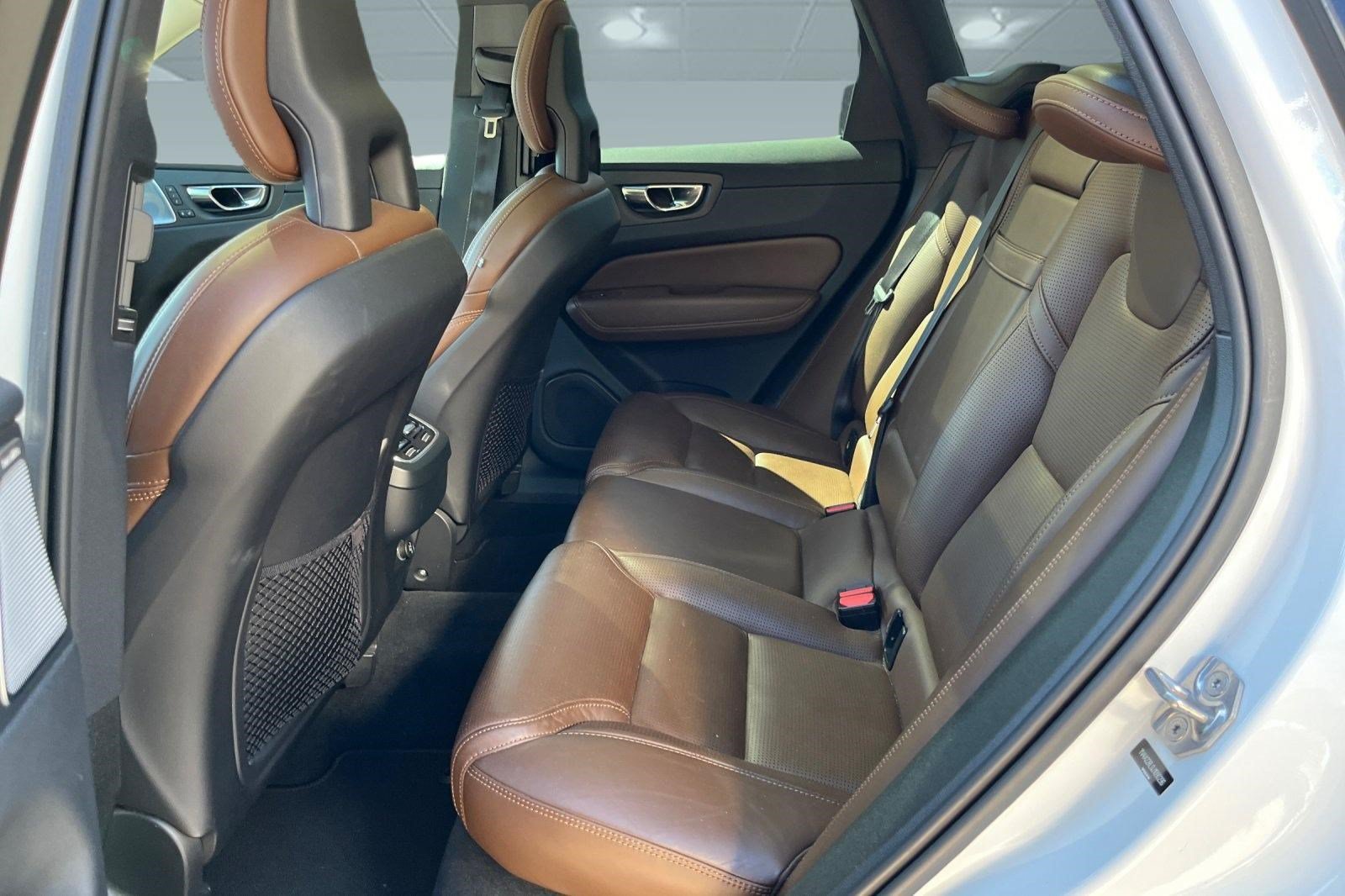 Used 2018 Volvo XC60 T6 Inscription w/ Luxury Seat Package AWD/4WD image 9
