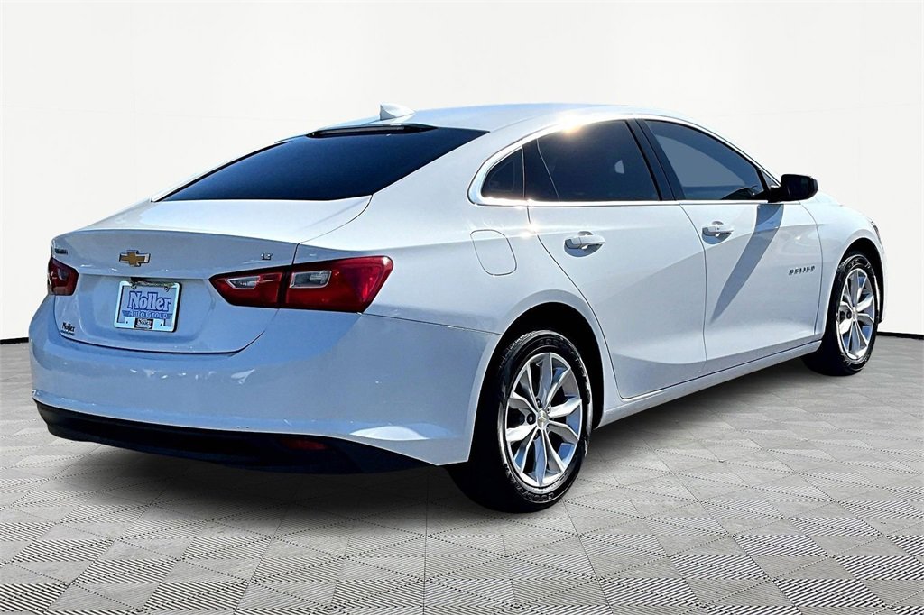 Used 2023 Chevrolet Malibu LT image 2