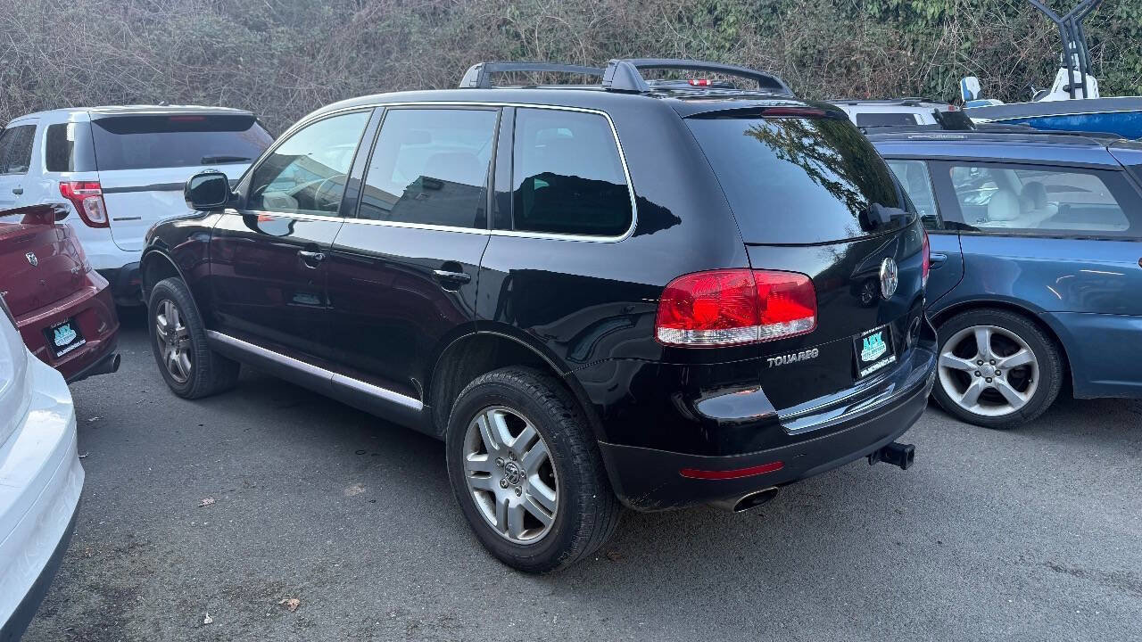 Used 2004 Volkswagen Touareg V8 AWD/4WD image 2