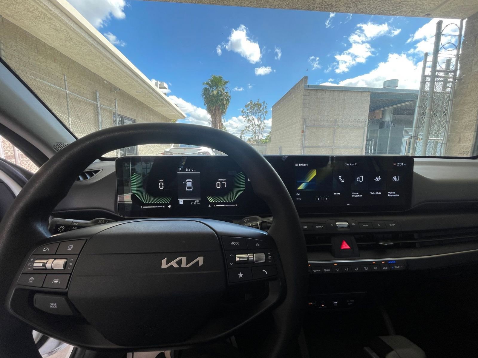 Used 2025 Kia K4 LXS image 34