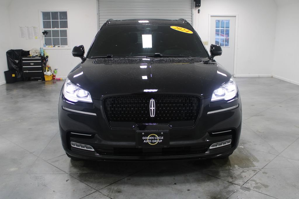 Used 2024 Lincoln Aviator Reserve w/ Equipment Group 201A image 3