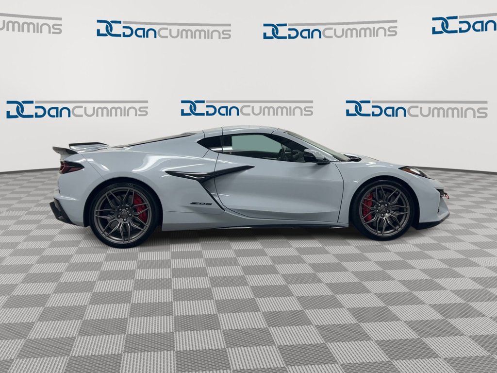 Used 2023 Chevrolet Corvette Z06 w/ Engine Appearance Package RWD image 9