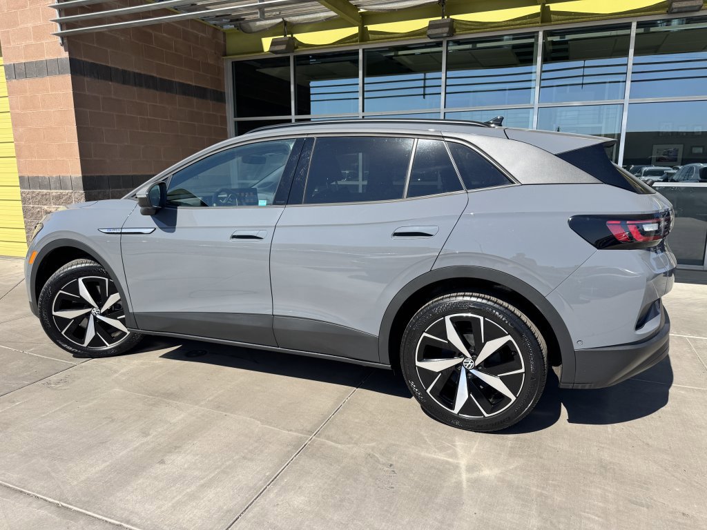 Used 2023 Volkswagen ID.4 Pro S AWD/4WD image 5