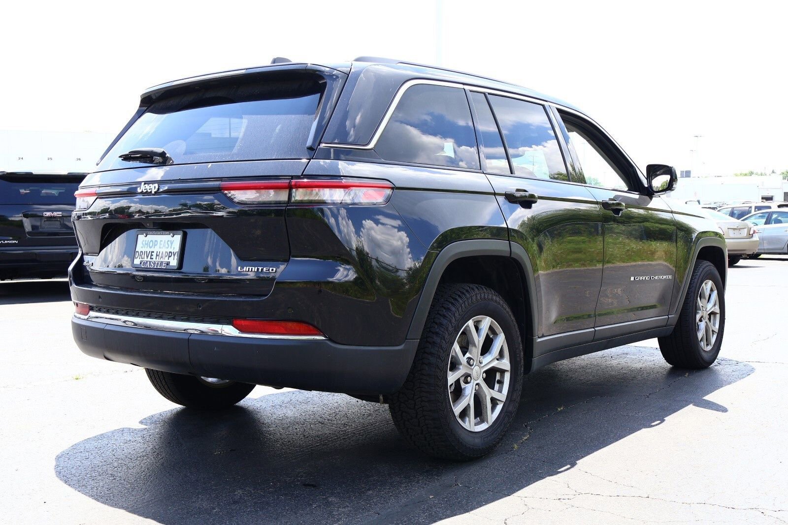 Used 2023 Jeep Grand Cherokee Limited image 17