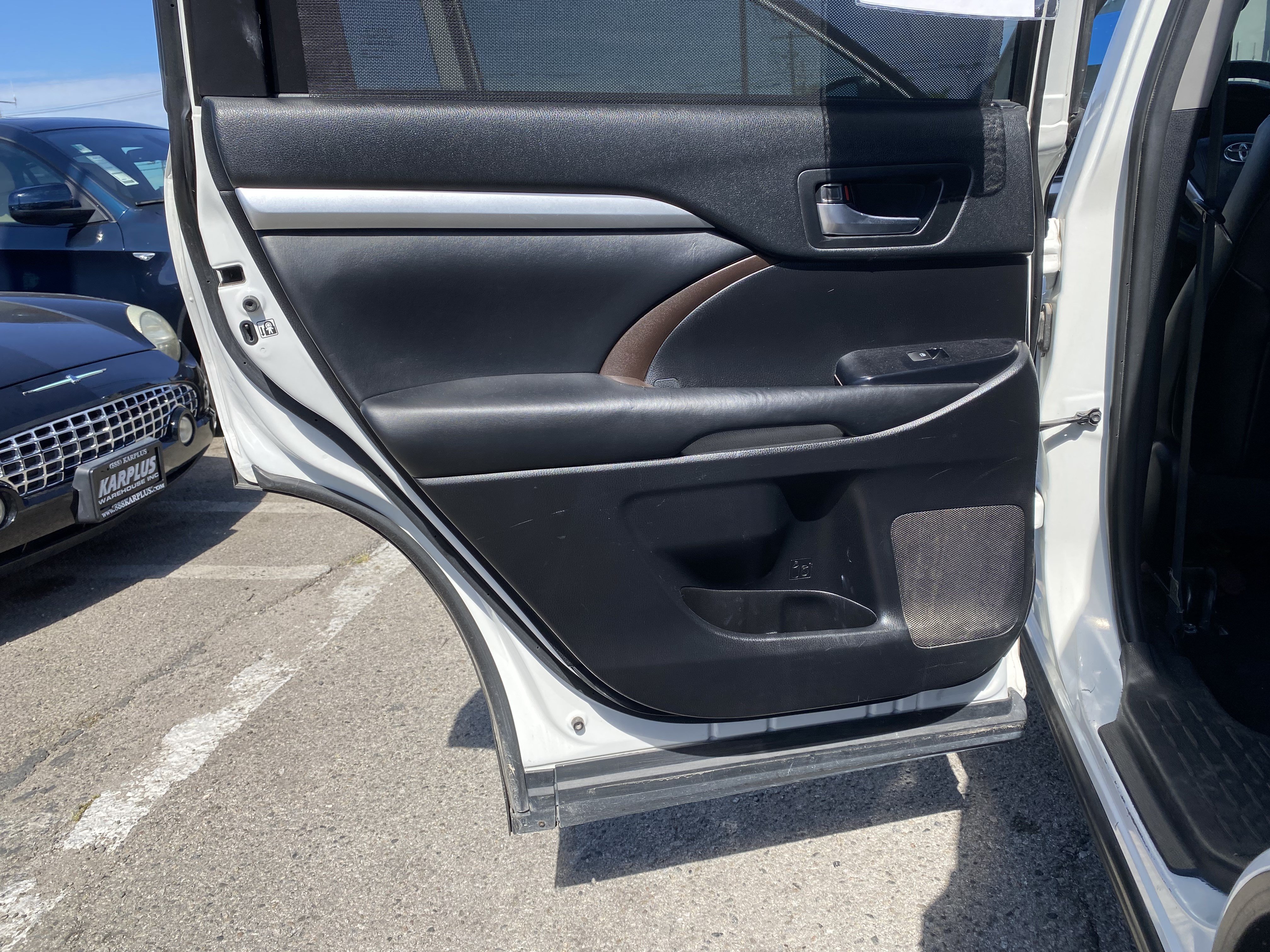 Used 2019 Toyota Highlander XLE FWD image 22