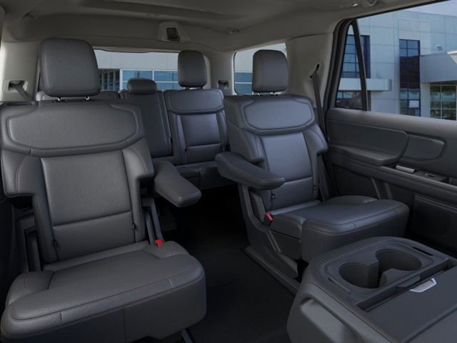 New 2025 Ford Expedition Active image 11