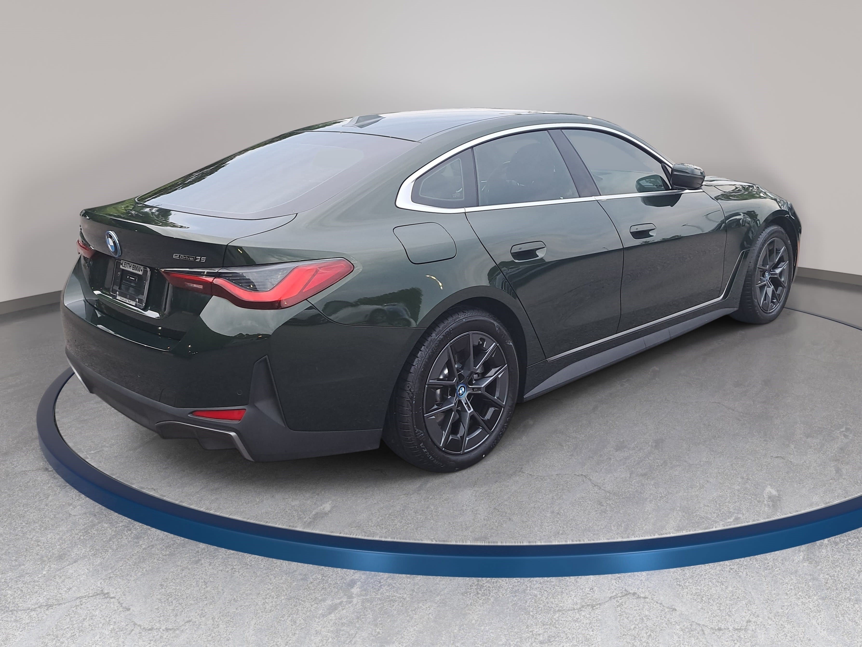 Used 2024 BMW i4 eDrive35 w/ Premium Package RWD image 5