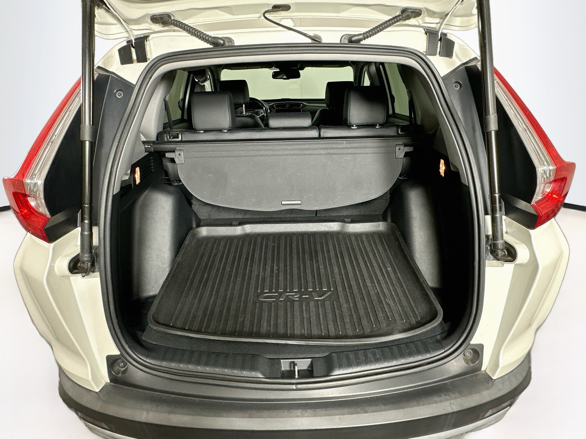 Used 2018 Honda CR-V Touring image 29
