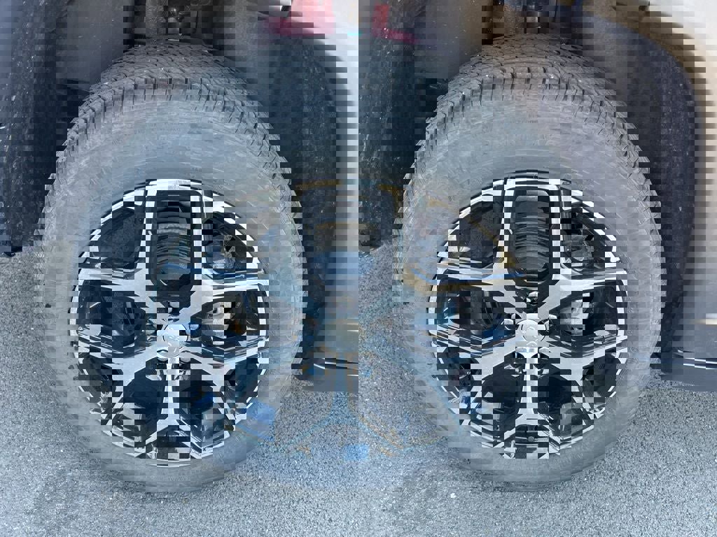 Used 2024 Jeep Compass Limited image 23