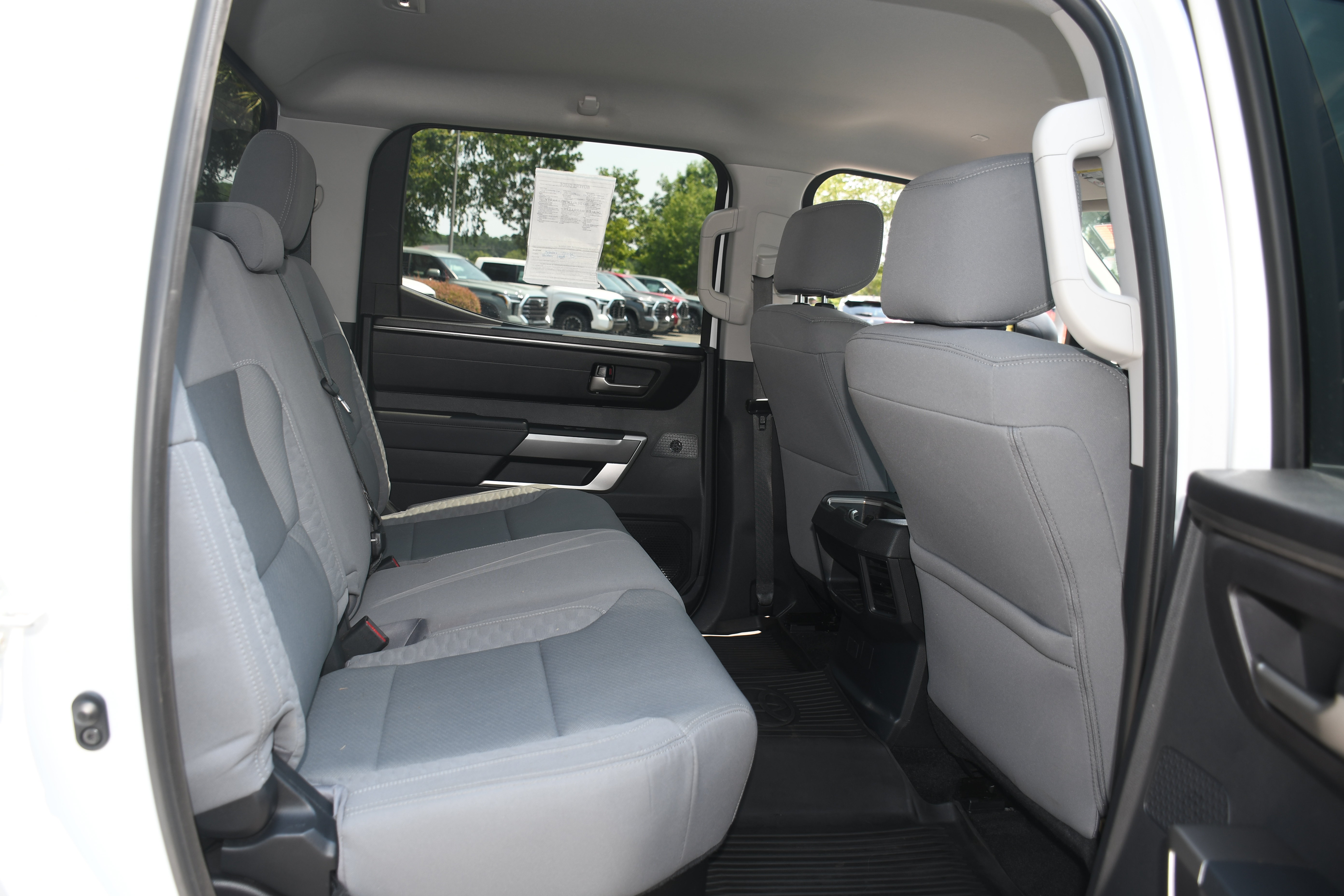 Used 2022 Toyota Tundra SR5 AWD/4WD image 17