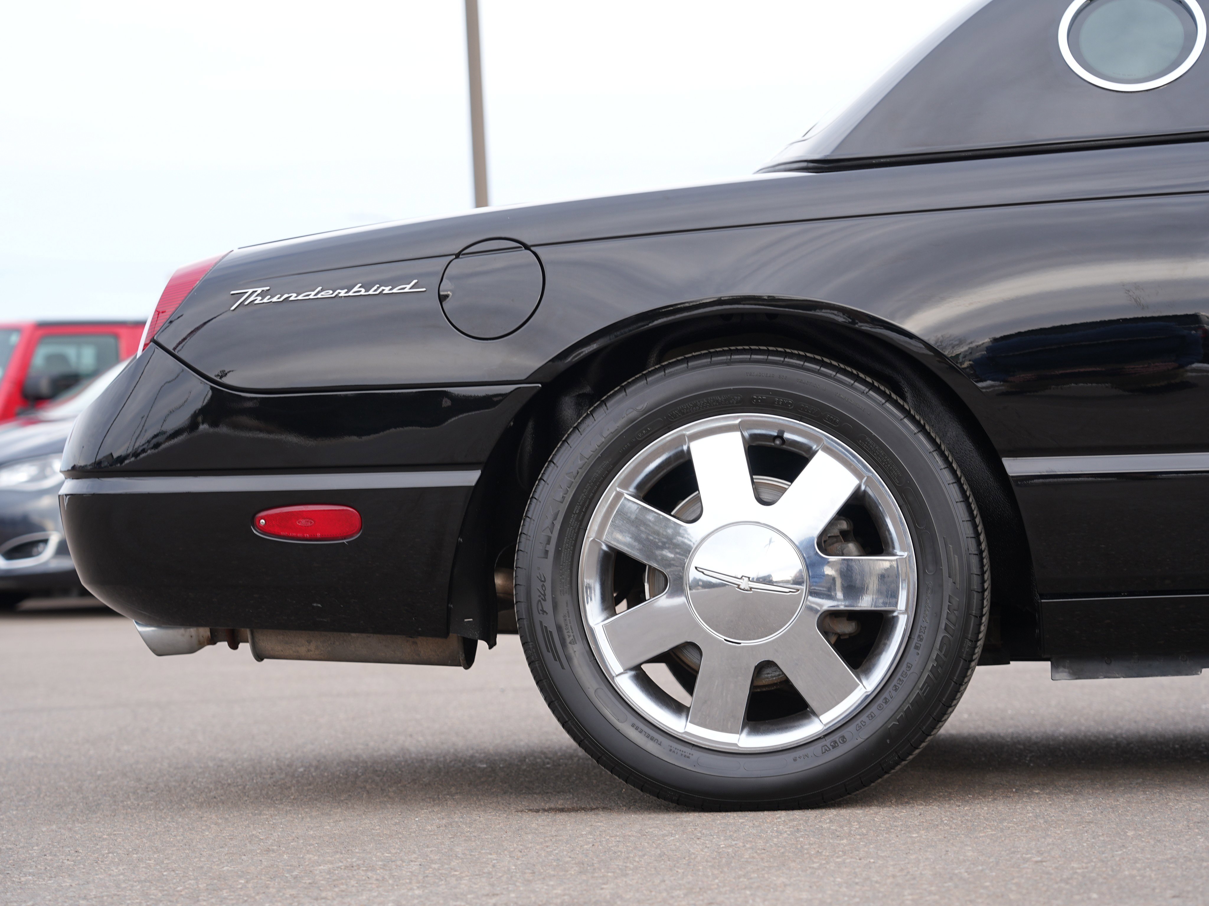 Used 2002 Ford Thunderbird image 11