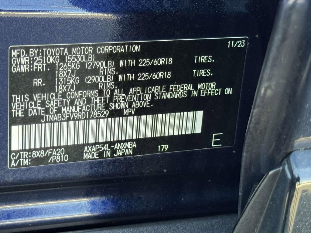 Used 2024 Toyota RAV4 SE w/ Weather & Moonroof Package image 27