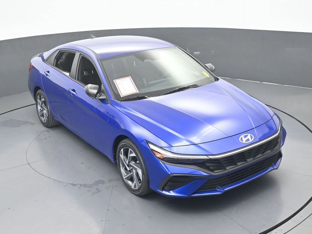 Used 2025 Hyundai Elantra Sport image 46