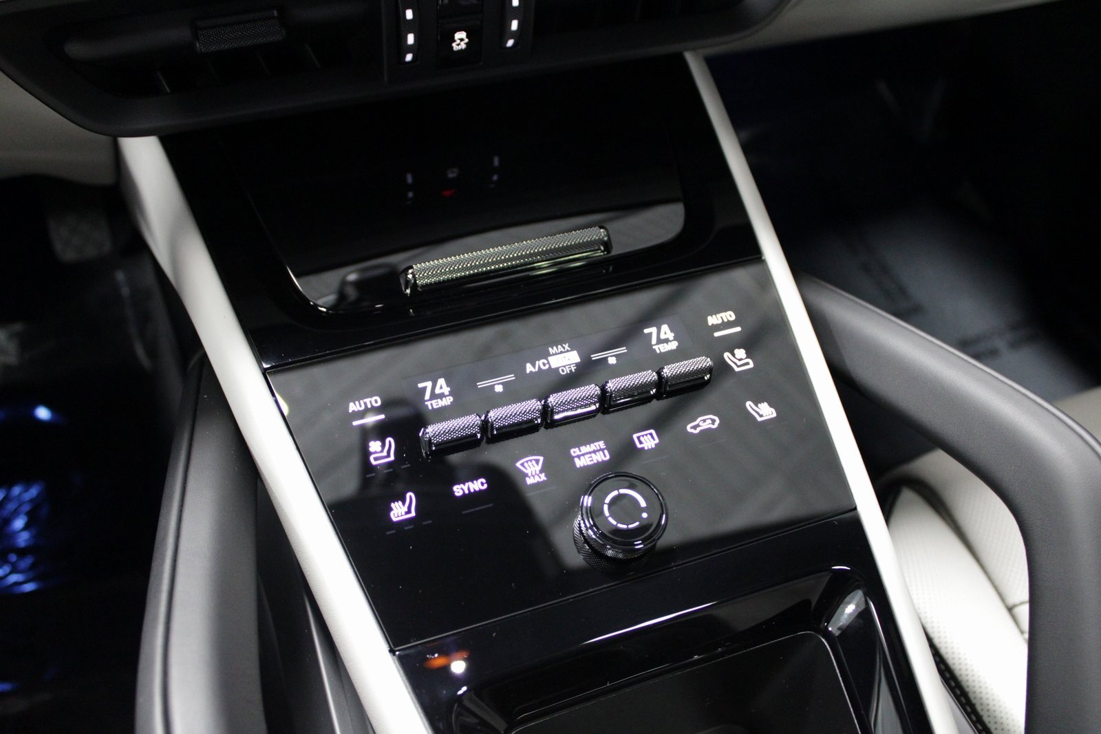 New 2026 Porsche Cayenne image 30