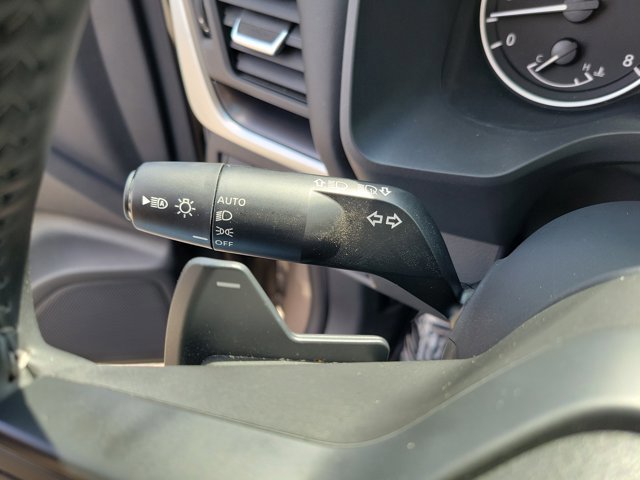 Used 2025 Nissan Rogue SV w/ SV Premium Package FWD image 24