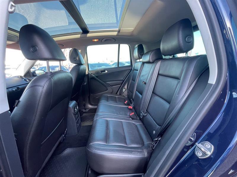 Used 2016 Volkswagen Tiguan SEL FWD image 16