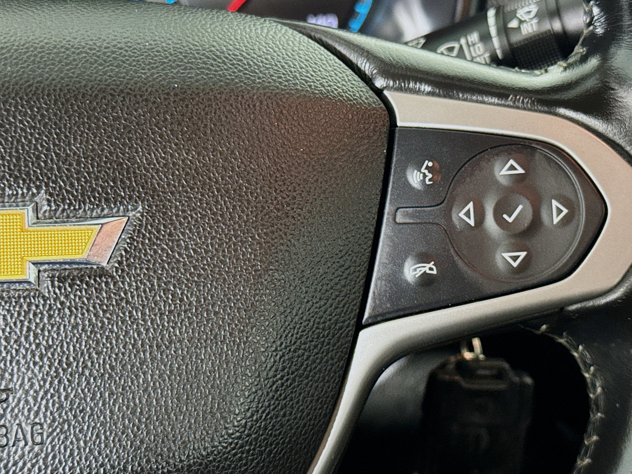 Used 2016 Chevrolet Colorado LT w/ LT Convenience Package RWD image 14