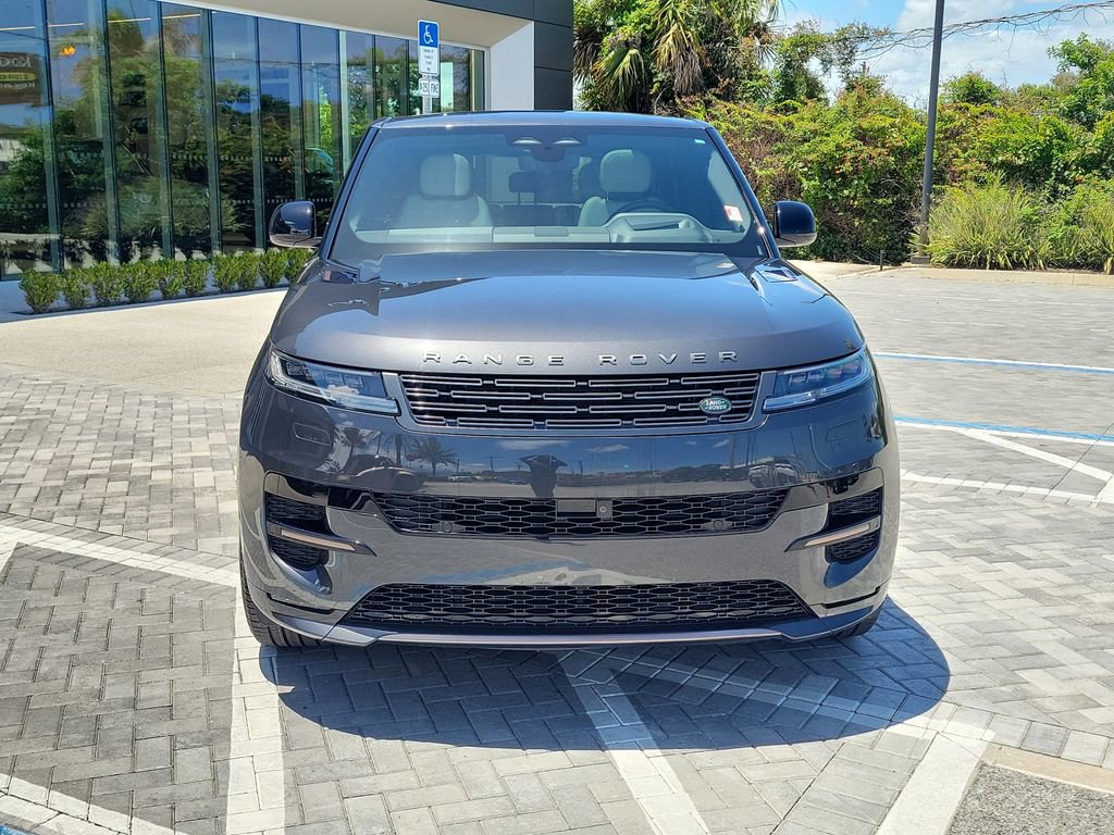 Used 2024 Land Rover Range Rover Sport Dynamic SE AWD/4WD image 8