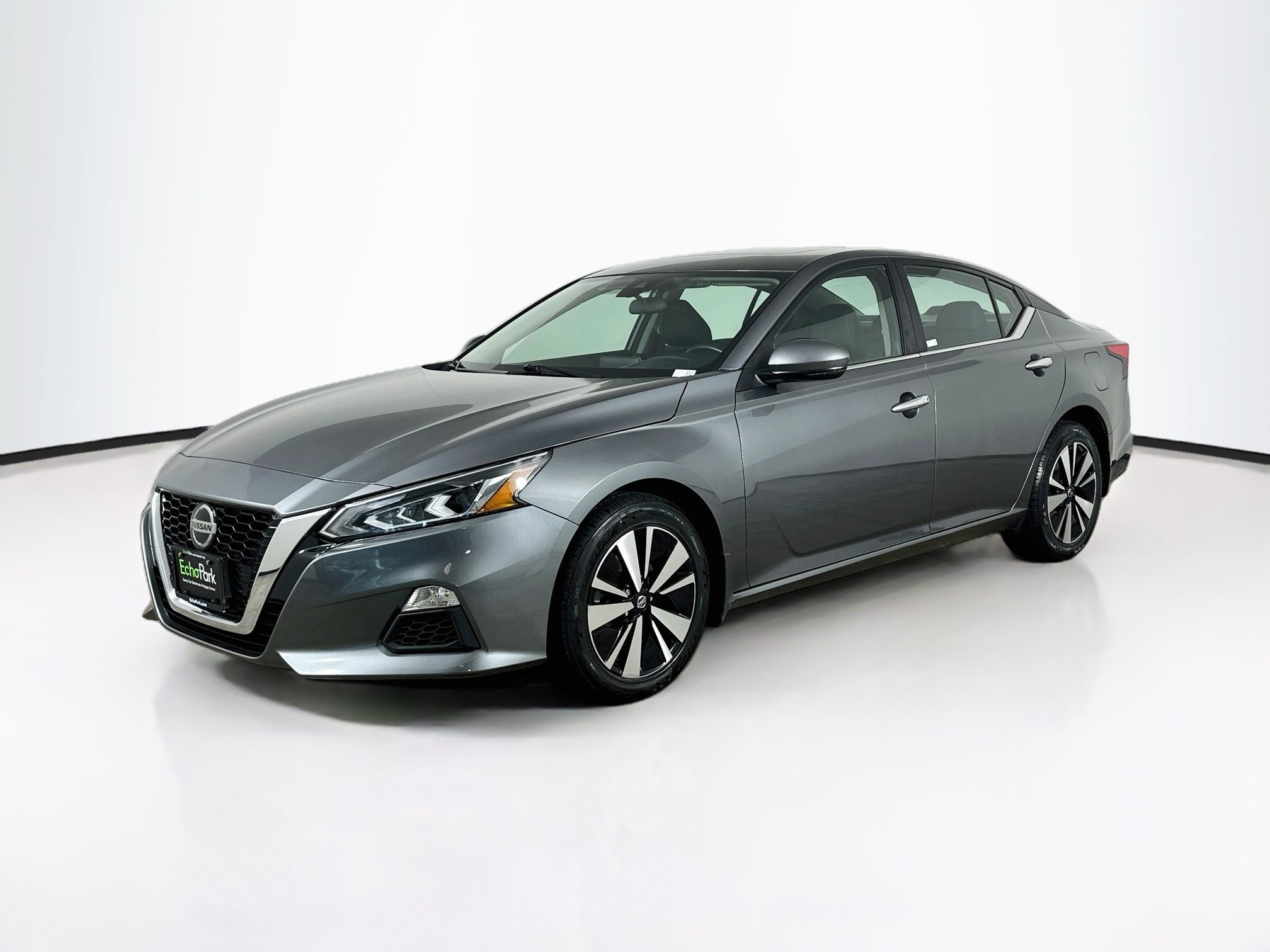Used 2021 Nissan Altima 2.5 SV w/ SV Premium Package AWD/4WD image 3