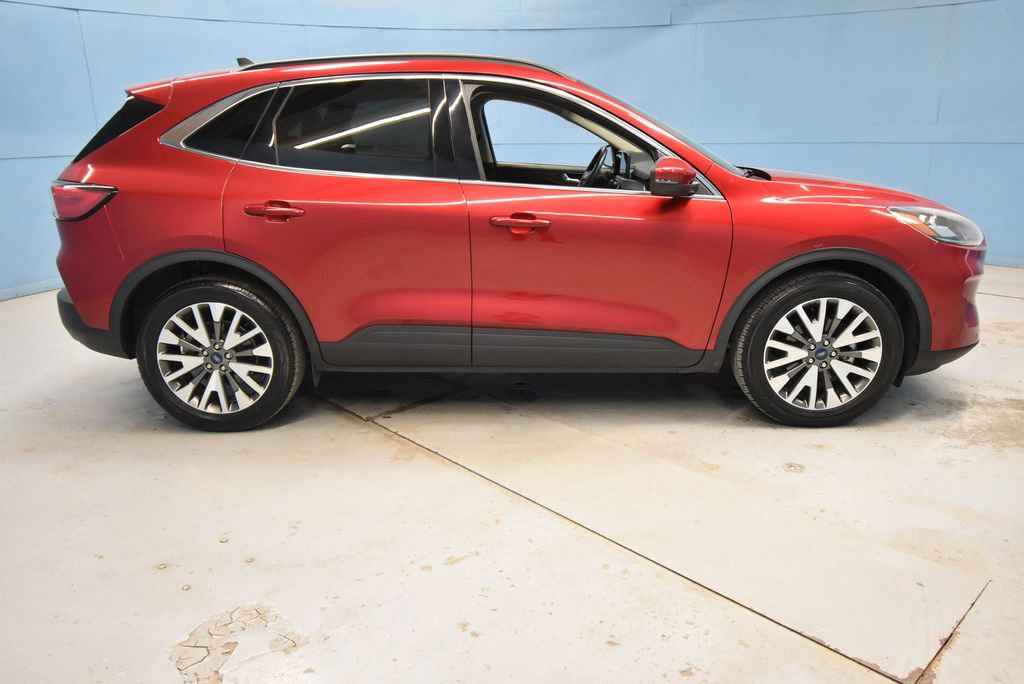 Used 2020 Ford Escape Titanium AWD/4WD image 40