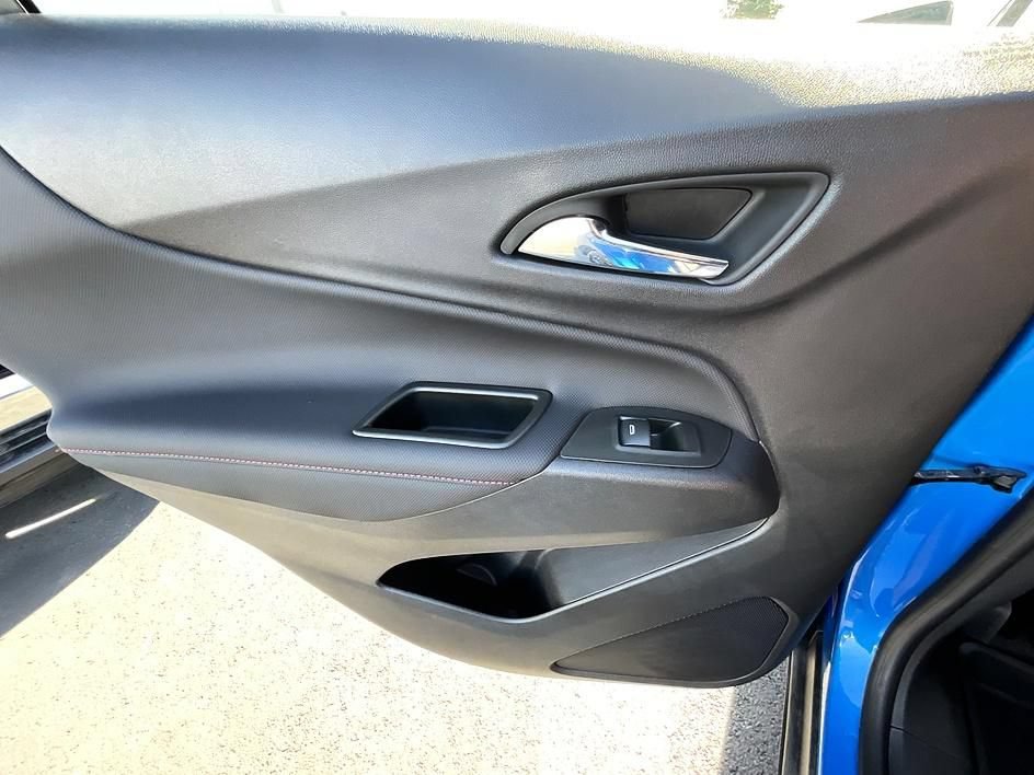 Used 2024 Chevrolet Equinox RS w/ LPO, Floor Liner Package AWD/4WD image 29