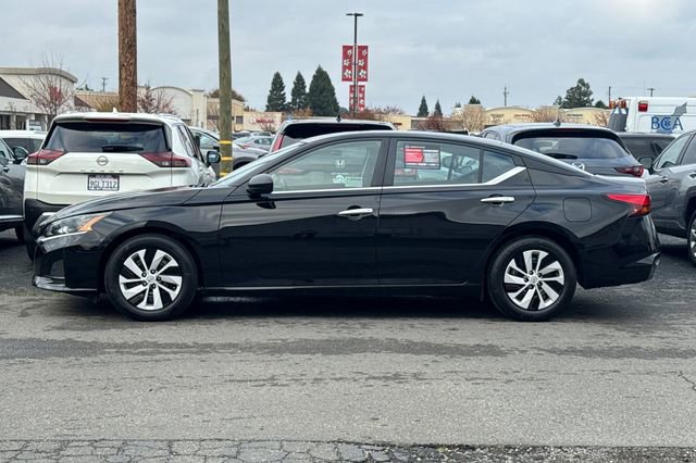 Used 2025 Nissan Altima 2.5 S image 7