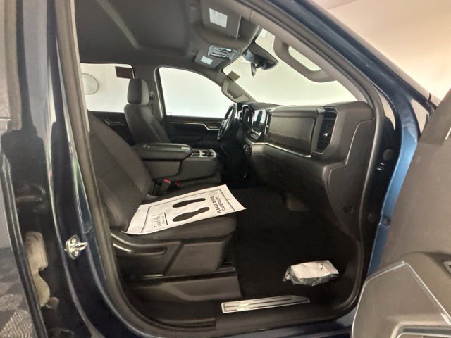 Used 2022 Chevrolet Silverado 1500 LT AWD/4WD image 30