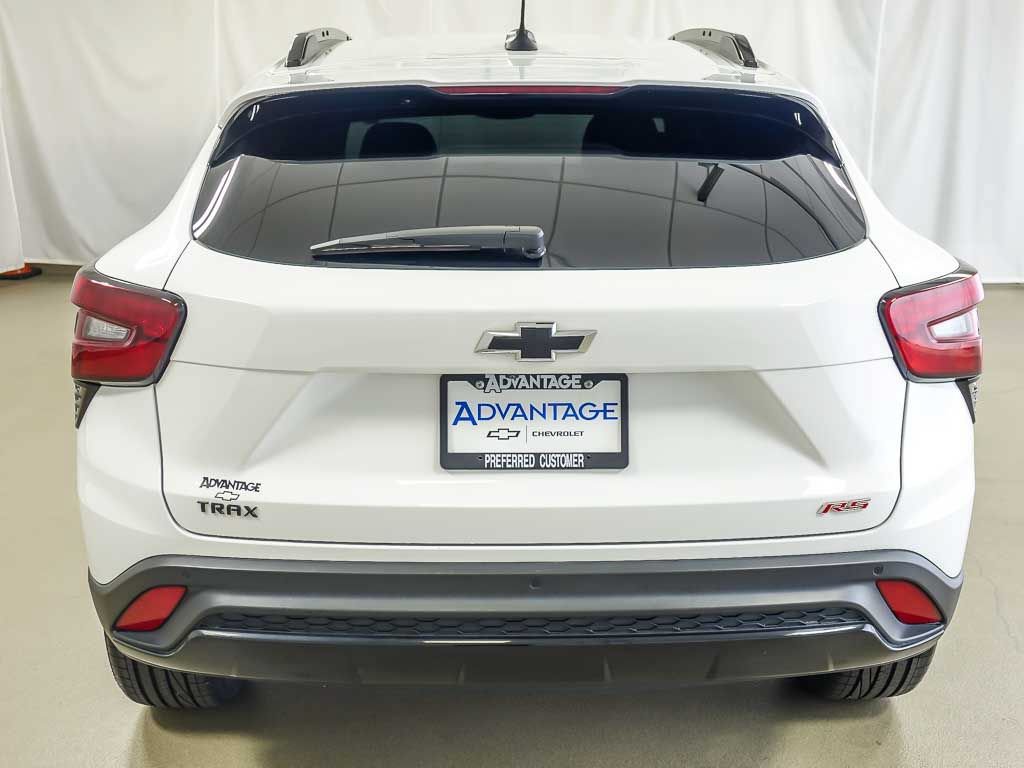 Used 2025 Chevrolet Trax RS w/ Driver Confidence Package FWD image 6