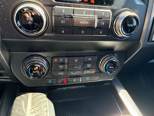 Used 2019 Ford F150 Raptor w/ Equipment Group 802A Luxury AWD/4WD image 29