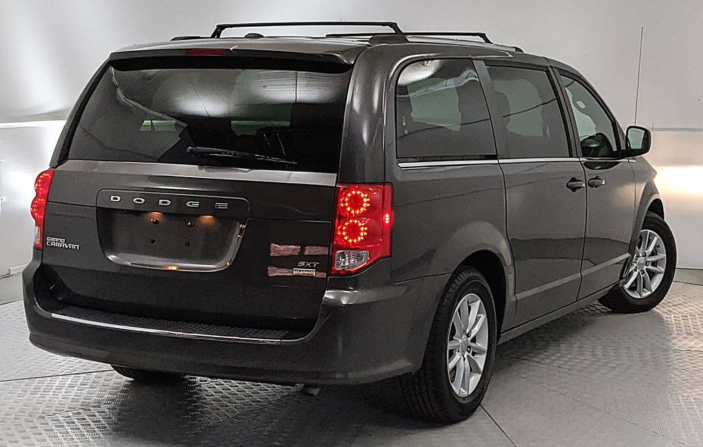 Used 2019 Dodge Grand Caravan SXT FWD image 3