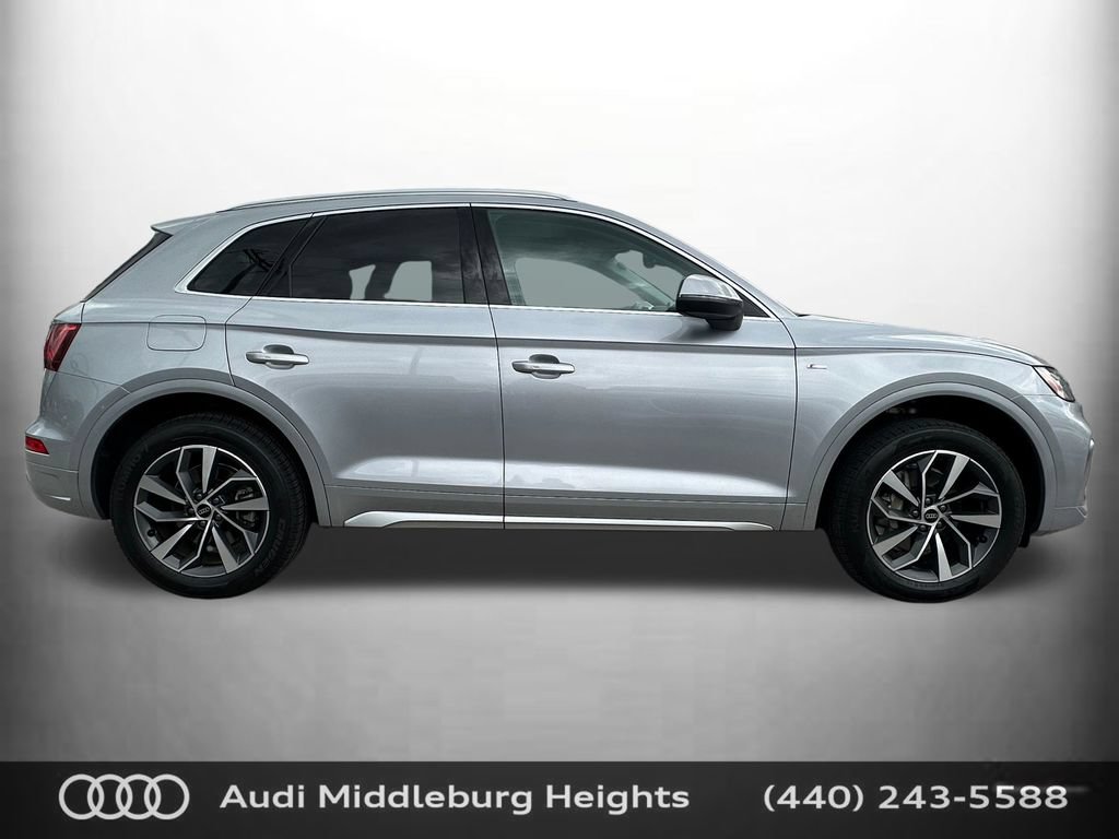 Certified 2023 Audi Q5 2.0T Premium w/ Convenience Package AWD/4WD image 11