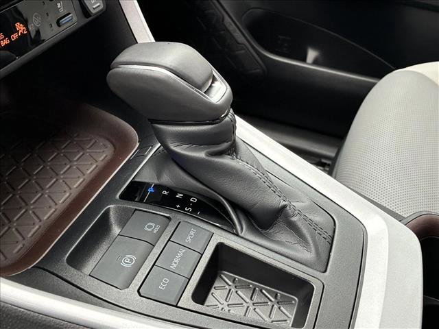 Used 2025 Toyota RAV4 Limited image 20